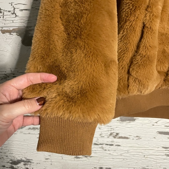 Teddy hoodie-new without tag - Picture 8 of 9